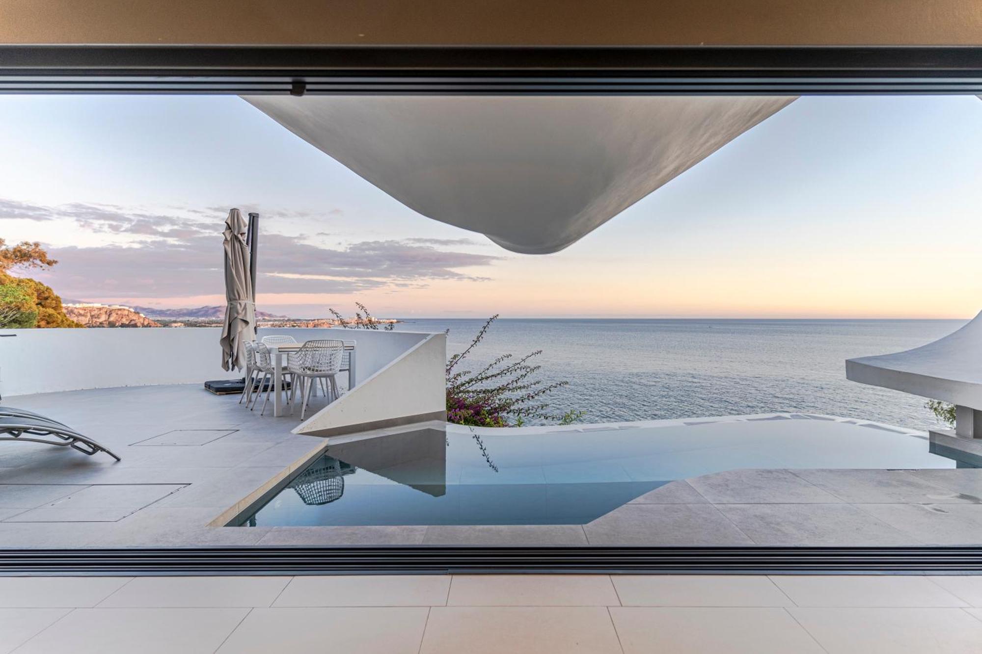 Rentitspain Casa Del Acantilado Piscina Climatizada Салобрения Экстерьер фото